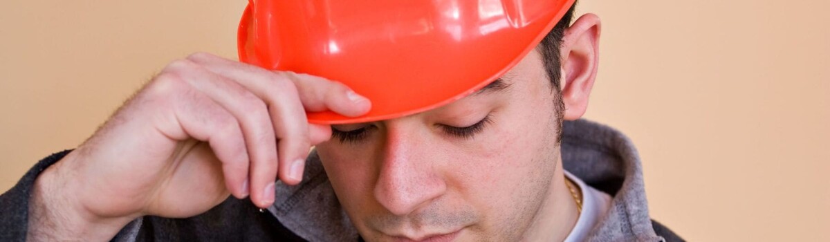 Worker wearing safety hat