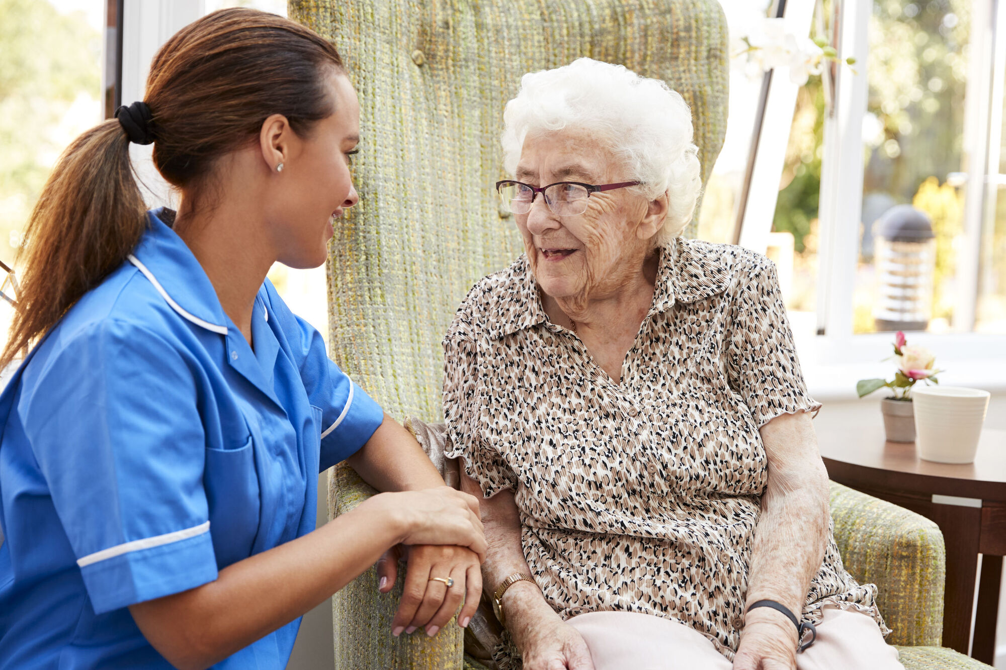 Showing a carer demonstrating person-centred care Showing a carer demonstrating person-centred care