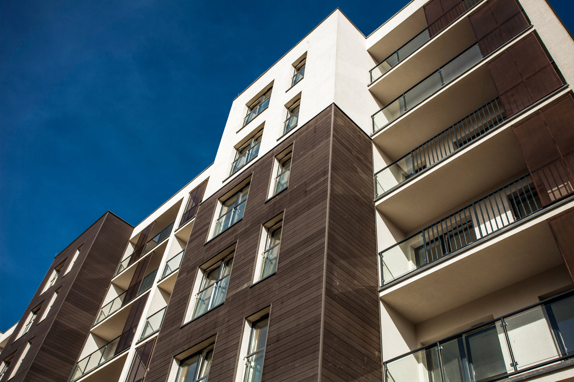 Block of flats where county lines deal Block of flats where county lines deal