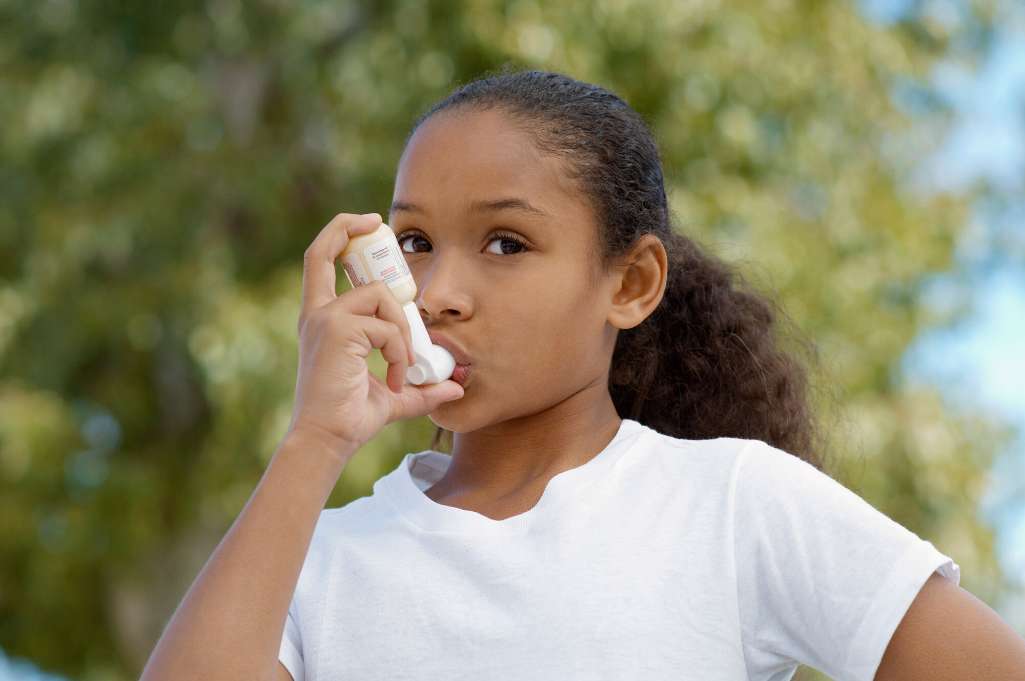 Child with asthma allowed to keep her inhaler with her Child with asthma allowed to keep her inhaler with her