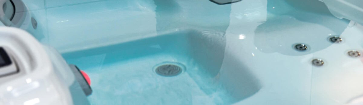 Hydrotherapy tub to help with physiotherapy