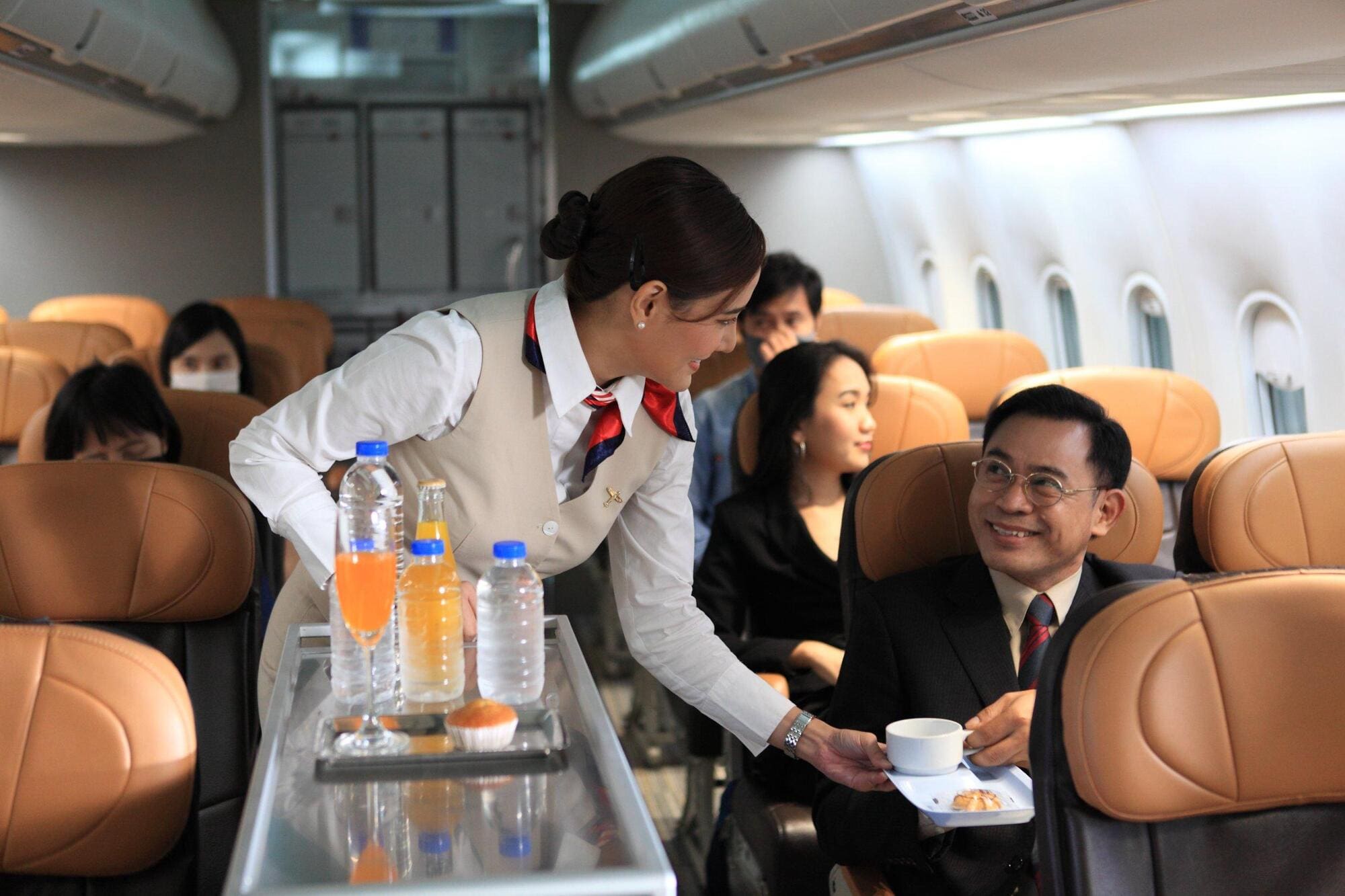 How to become a Flight Attendant - Skills & Job Description