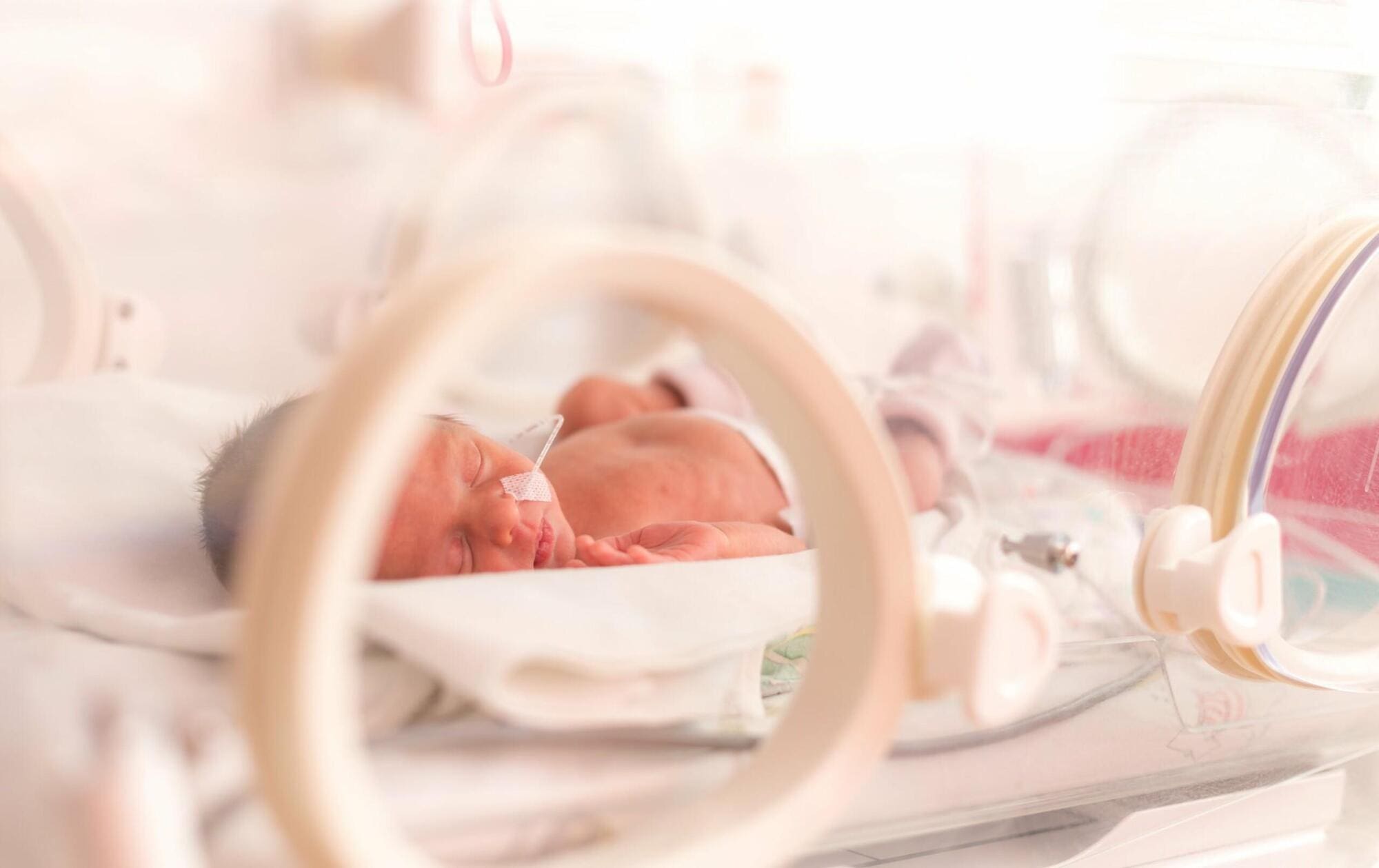 Baby with low birth weight Baby with low birth weight