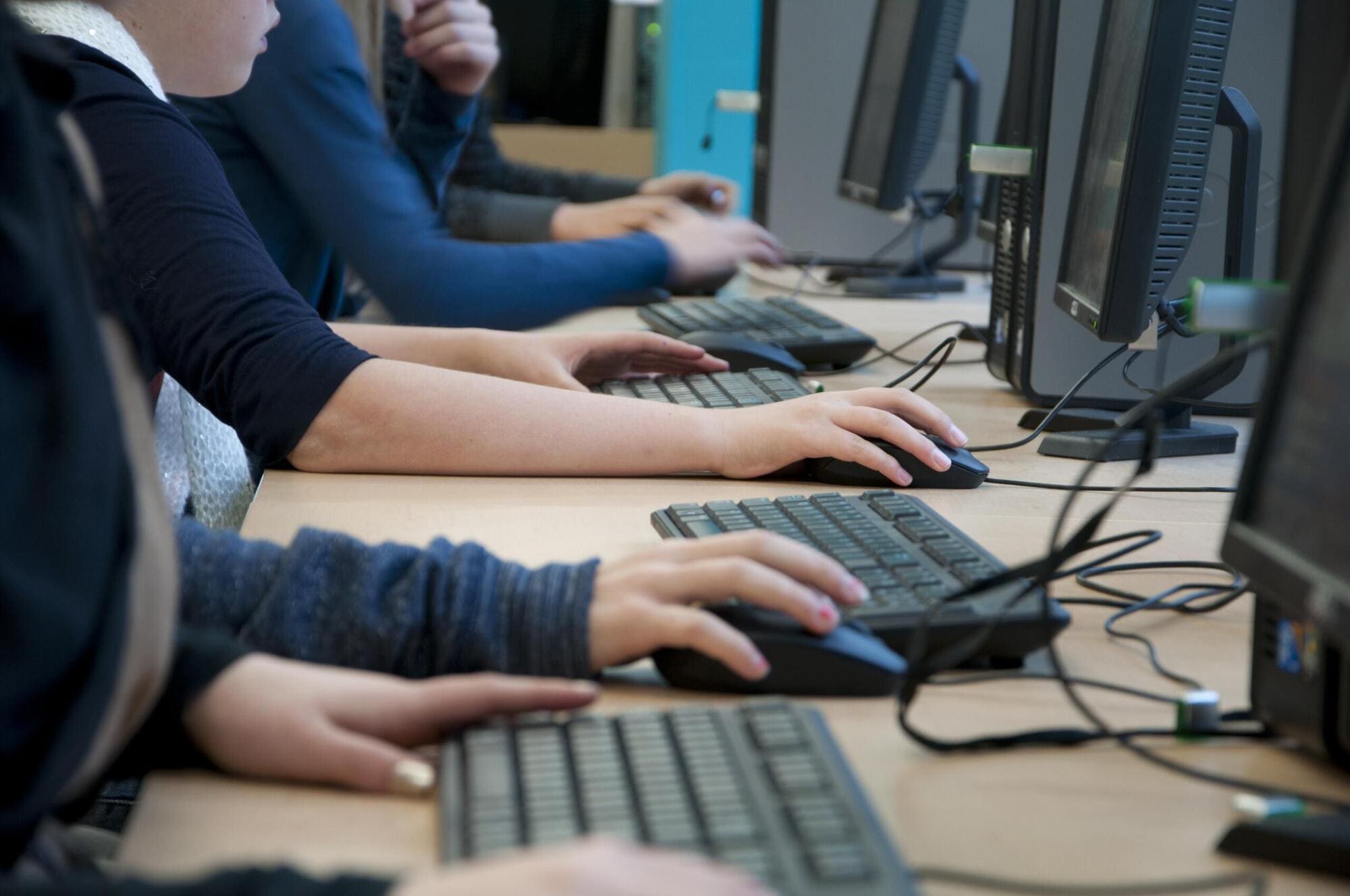 Safety online lesson to prevent peer on peer abuse Safety online lesson to prevent peer on peer abuse