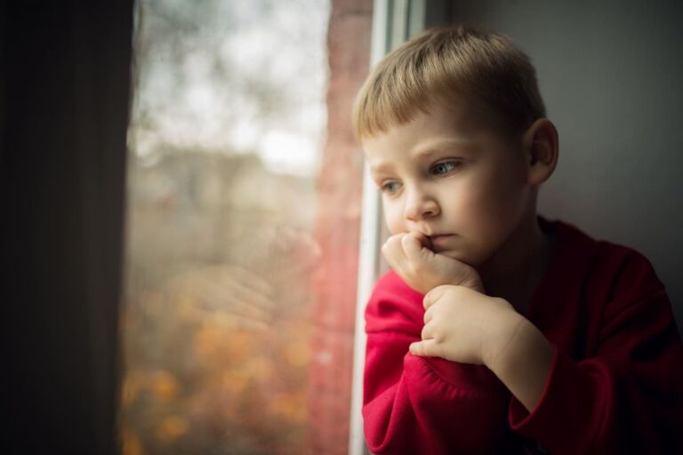 Depression in children | Causes, symptoms, diagnosis & support
