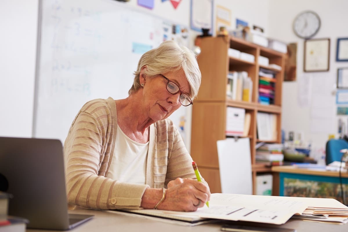Teacher planning future lessons with help of adaptive teaching Teacher planning future lessons with help of adaptive teaching