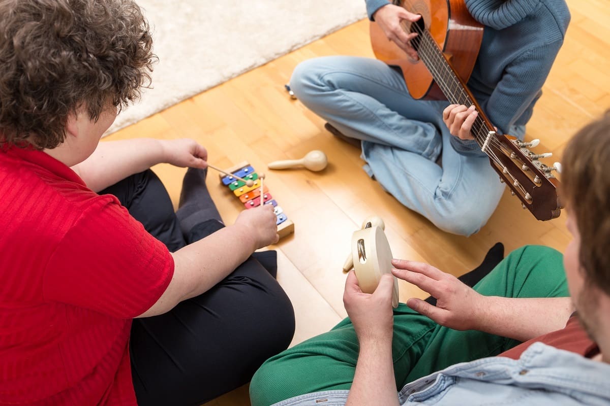 Music therapy in community centre Music therapy in community centre